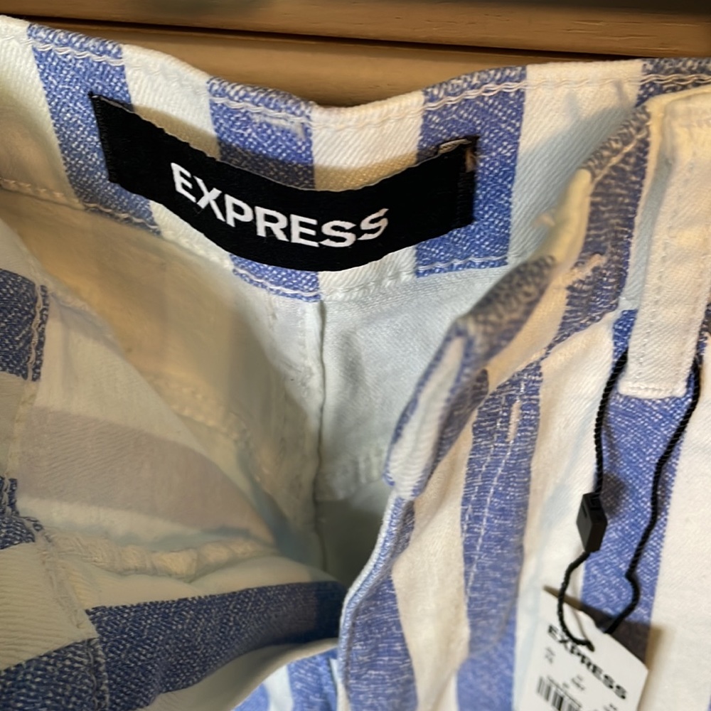 Express Shorts Womens Blue White Striped Mom Super High Rise Stretch  size 4 NWT - Picture 5 of 5